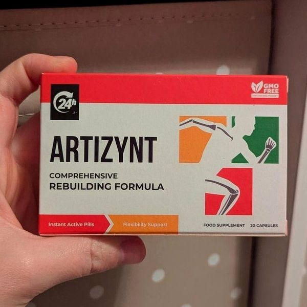Boîte rouge et blanche ArtiZynt de 20 gélules tenue à la main, mention Flexibility Support