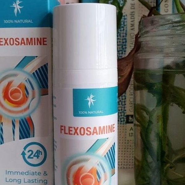 Flacon pompe blanc Flexosamine Gel à bandeau turquoise devant son étui, mention 100 % natural et 24h